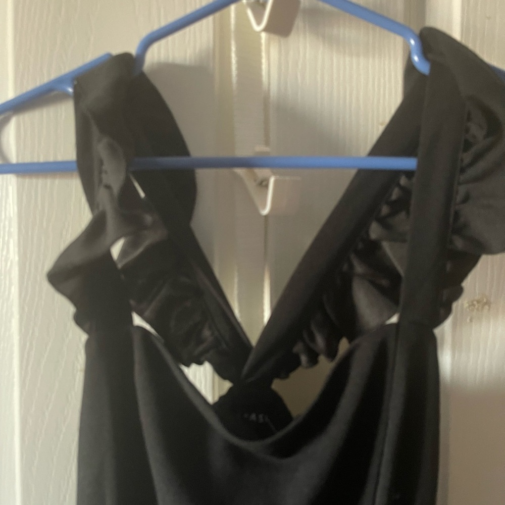 BLACK JUMPSUIT for weddings, date nights or evenings! Slim leg & keyhole back! - Picture 3 of 3